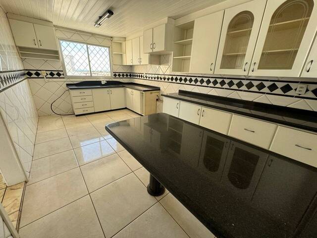 #97 - Apartamento para Venda em Cascavel - PR - 2