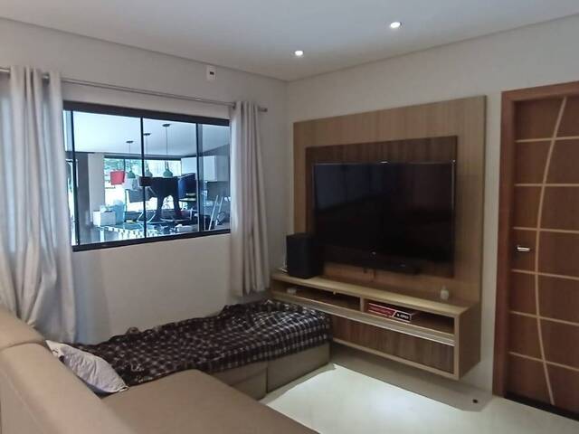 Sobrado para Venda em Cascavel - 4