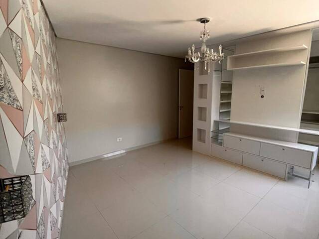 Sobrado para Venda em Cascavel - 4