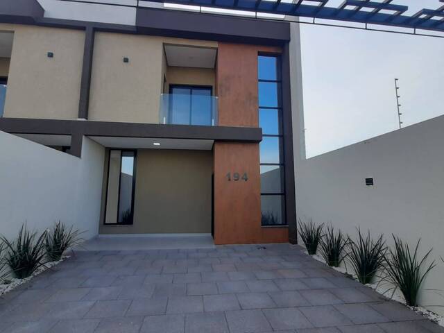 #133 - Sobrado para Venda em Cascavel - PR - 1