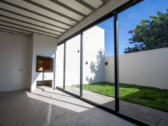 #147 - Casa para Venda em Cascavel - PR - 2
