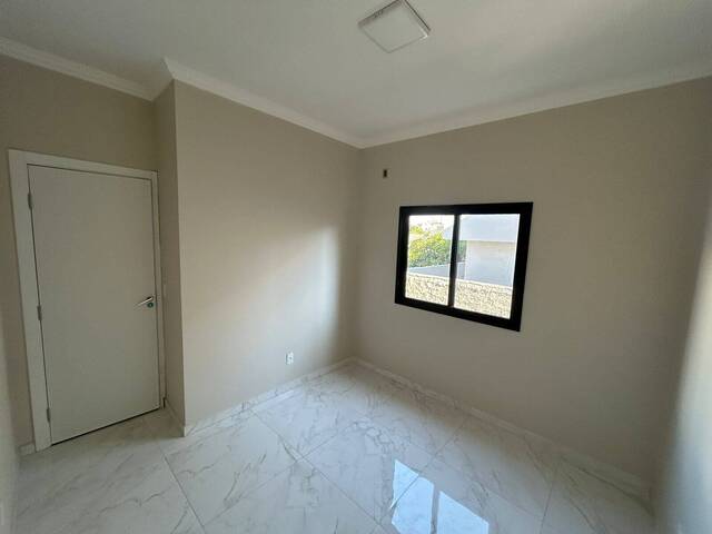 Sobrado para Venda em Cascavel - 5