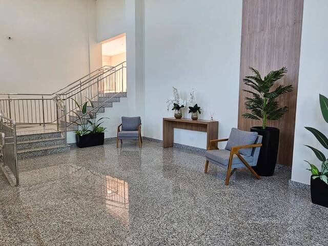 #227 - Apartamento para Venda em Cascavel - PR - 3