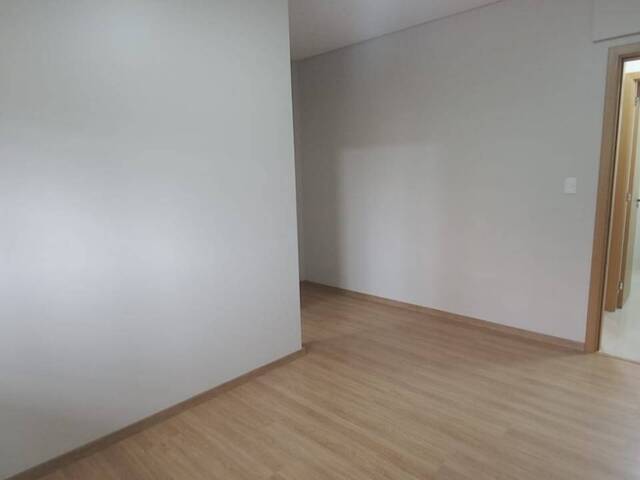 #284 - Apartamento para Venda em Cascavel - PR - 3