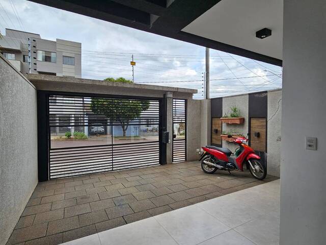 Sobrado para Venda em Cascavel - 4