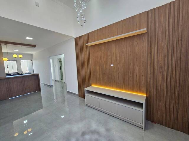 #324 - Casa para Venda em Cascavel - PR - 2