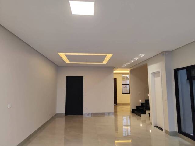 Sobrado para Venda em Cascavel - 5