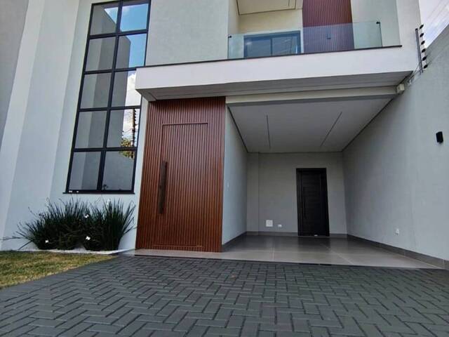 Sobrado para Venda em Cascavel - 4